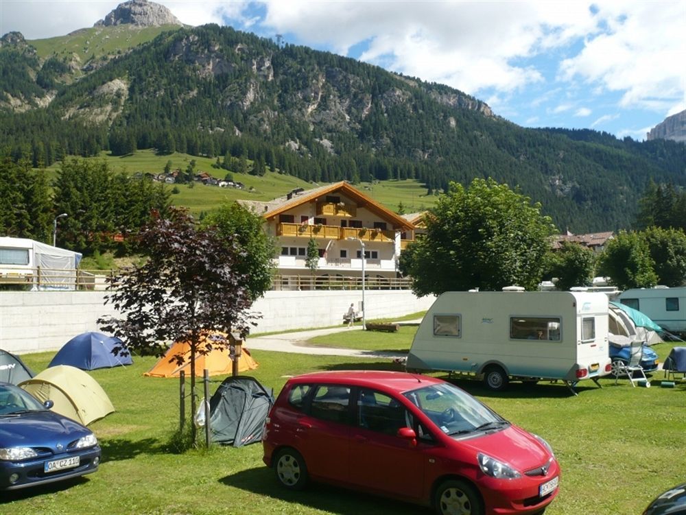 Cesa Melester Aparthotel Campitello di Fassa Exterior photo